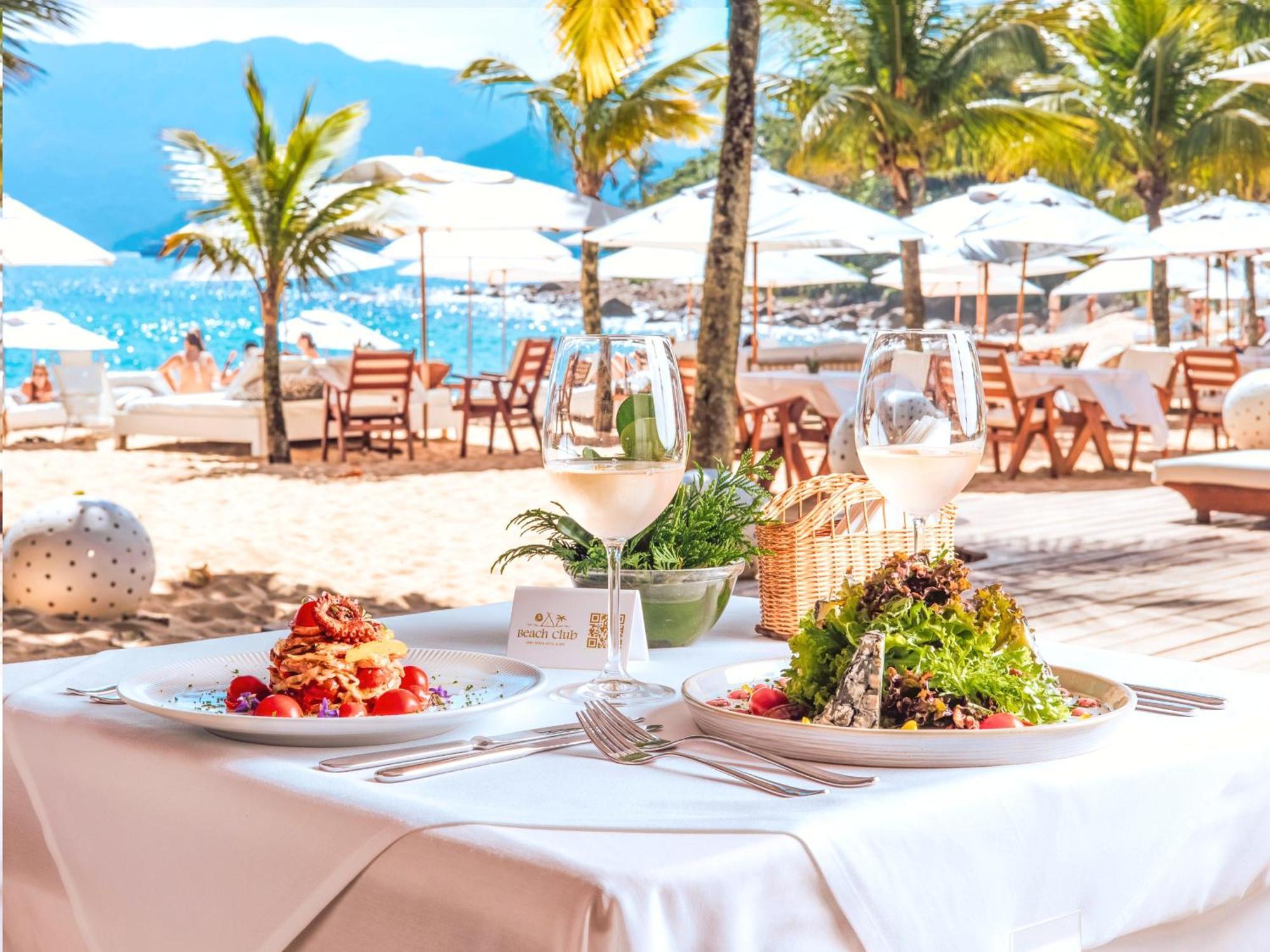 Dpny ビーチ ホテル ＆ スパ イリャベラ エクステリア 写真 Beach restaurant in Rio de Janeiro, Brazil