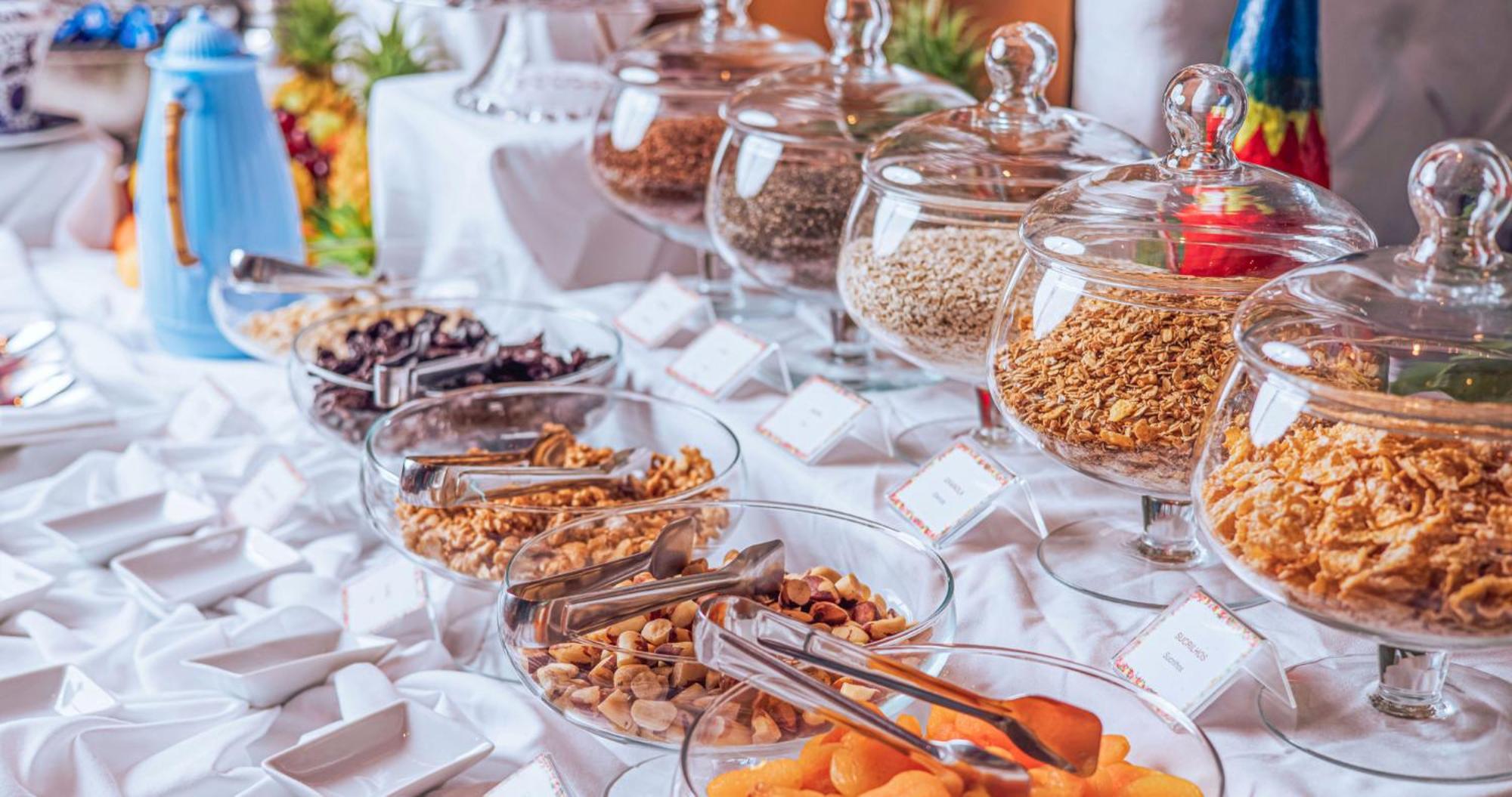 Dpny ビーチ ホテル ＆ スパ イリャベラ エクステリア 写真 A selection of breakfast cereals